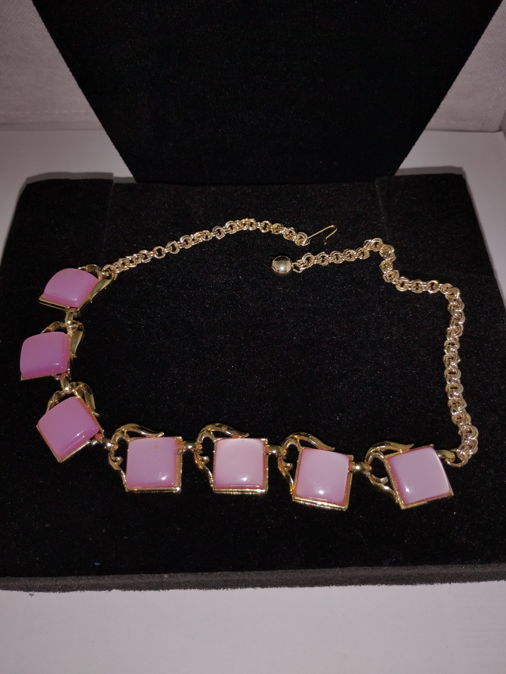Gold-Tone Necklace with Pink Square Cabochons - Picture 2 of 5